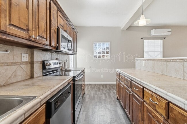 Building Photo - 9140 Sailfish Dr