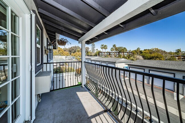 Building Photo - Bright 3BD/2BA Upper Condo in Oceanside with Balcony, Community Pool & Tennis Courts