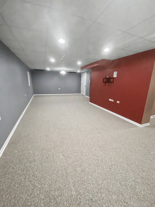 Building Photo - 1213 Pennsbury Ln