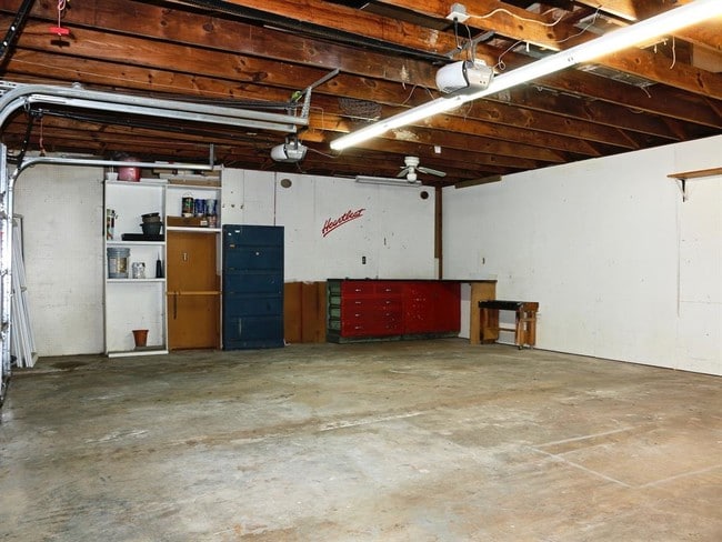 Building Photo - 103 6th St