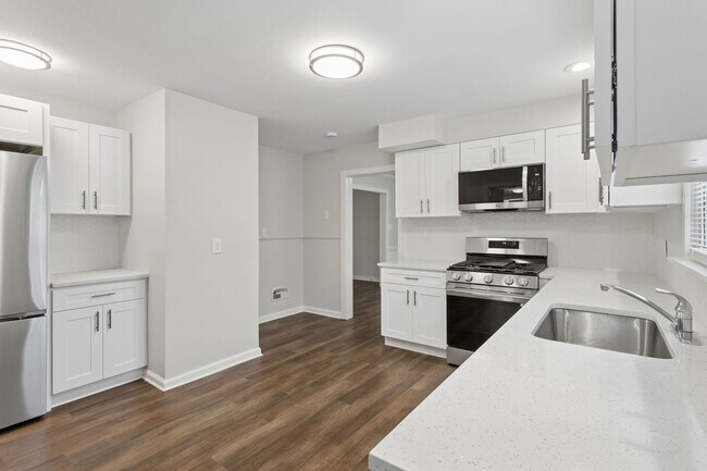 Building Photo - 127 Bell Ave