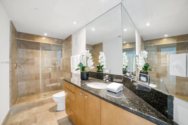 Building Photo - 1643 Brickell Ave