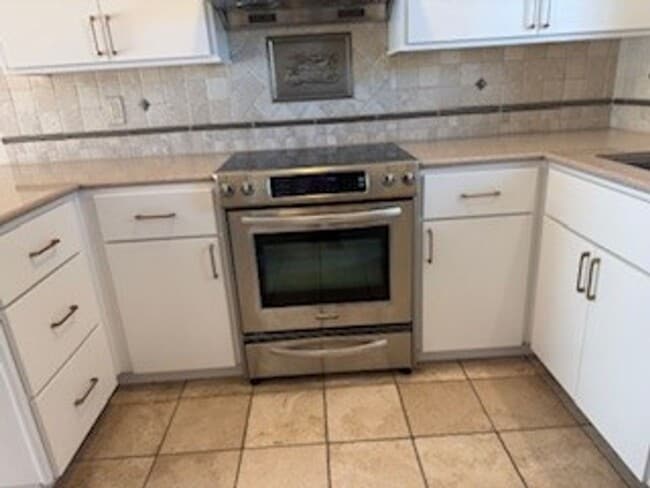 Building Photo - Beautiful Los Gatos Condo, Excellent Schools, 2 Bedroom 1.5 Bath.  Patio and a private one car ga...