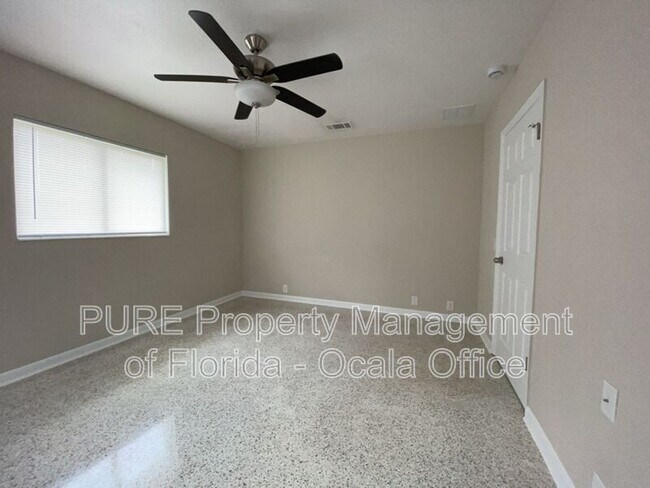 Building Photo - 12142 SE 87th Terrace