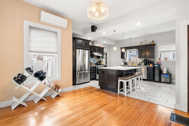 Building Photo - 12 Pomeroy St