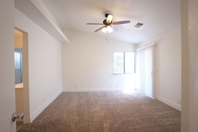 Building Photo - Cozy 3-Bedroom, 2-Bath Home in Modesto