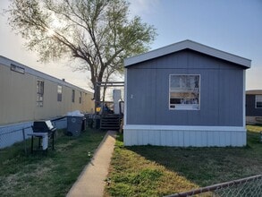 Building Photo - 2504 SW Jefferson Ave