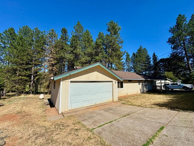Building Photo - 11447 Lower Cir Dr