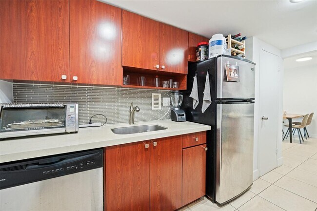 Building Photo - 1865 79th Street Causeway