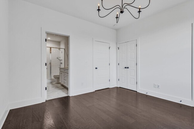 Building Photo - 2127 Gildridge Dr