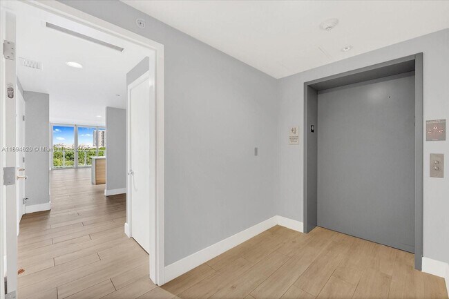 Building Photo - 16385 Biscayne Blvd