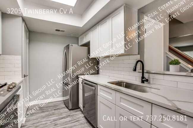 Building Photo - 3205 Twinberry Cove