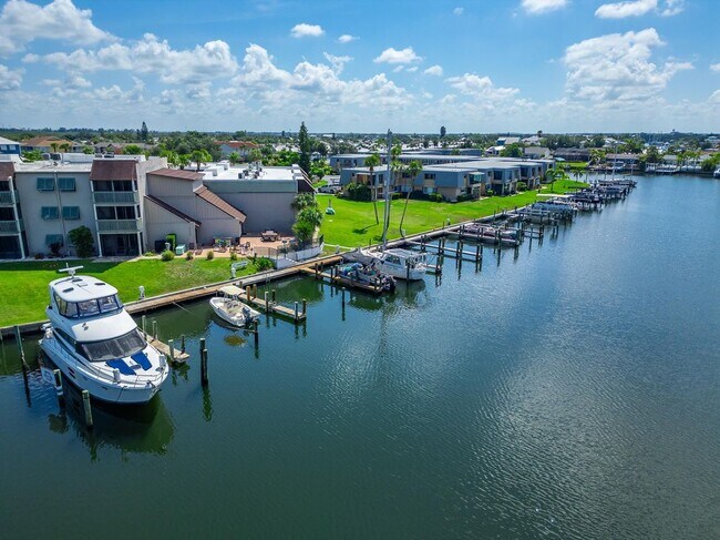 Building Photo - 1028 Apollo Beach Blvd