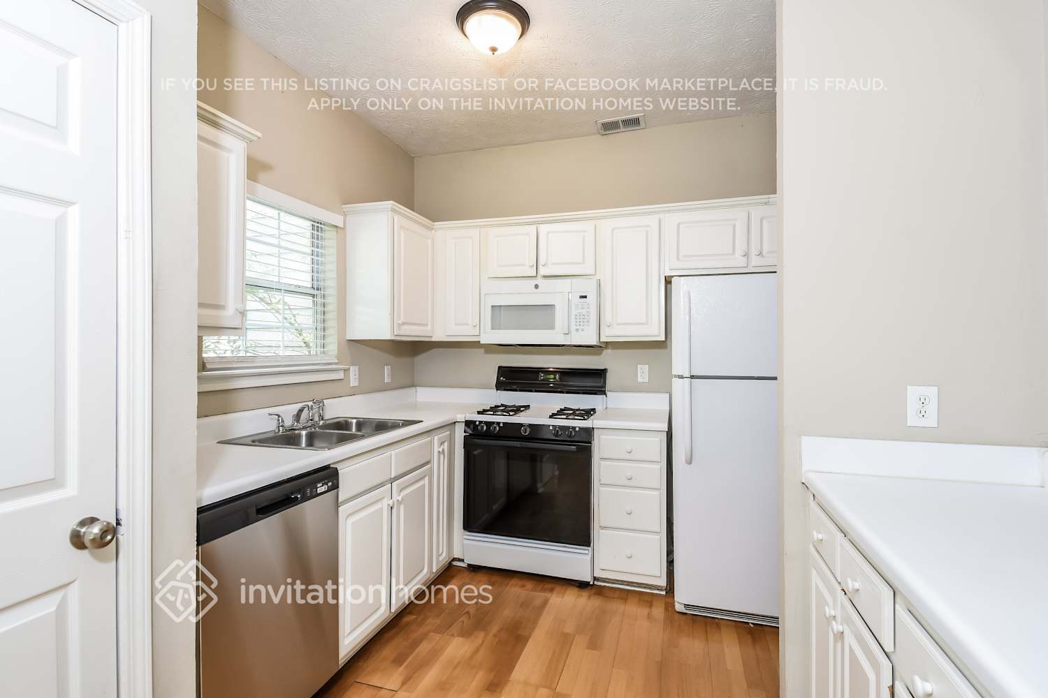 Building Photo - 3481 English Oaks Dr NW