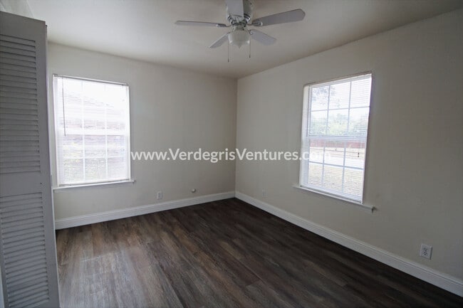 Building Photo - 5833 Westhaven Dr