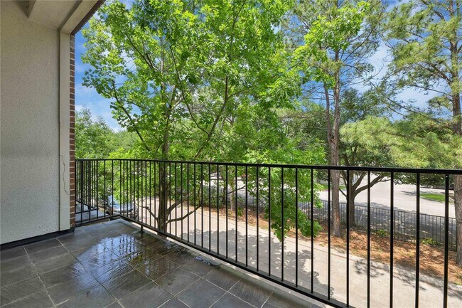 Building Photo - 4631 Regent Manor Dr