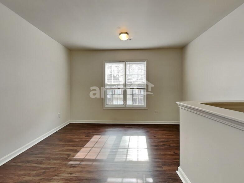 Building Photo - 815 Brookhannah Ct