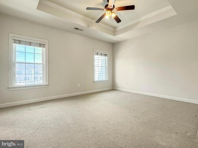 Building Photo - 42365 Pine Forest Dr