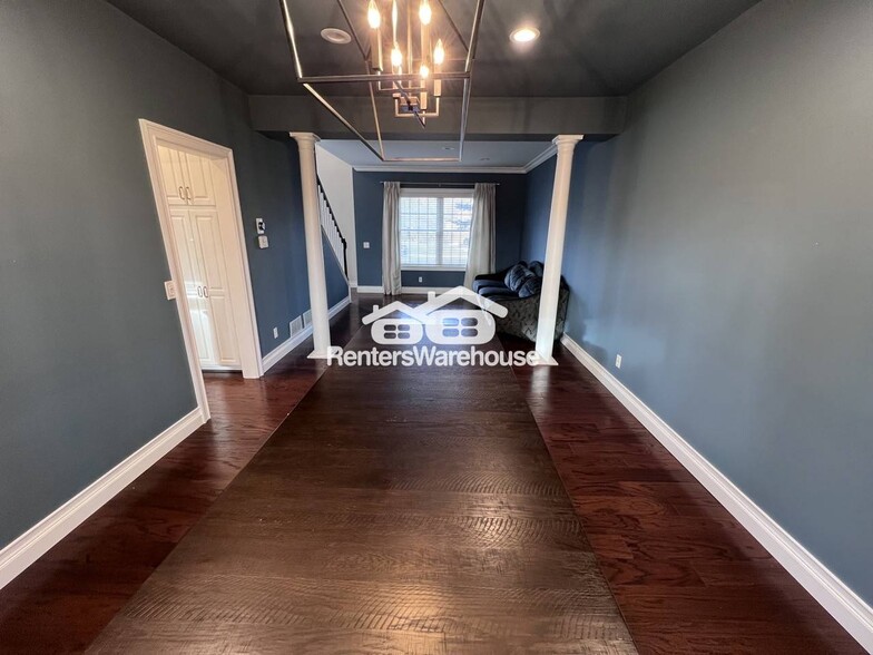 Building Photo - 10171 Bridgewater Ct