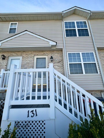 Building Photo - 131 Rosie Dr