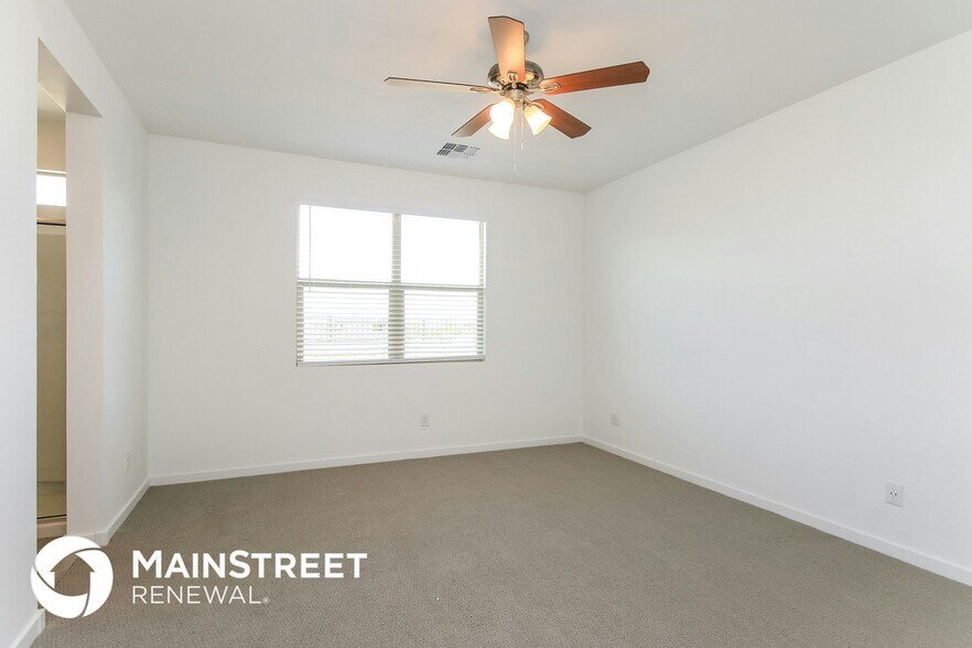 Building Photo - 4386 Greenleaf Dr