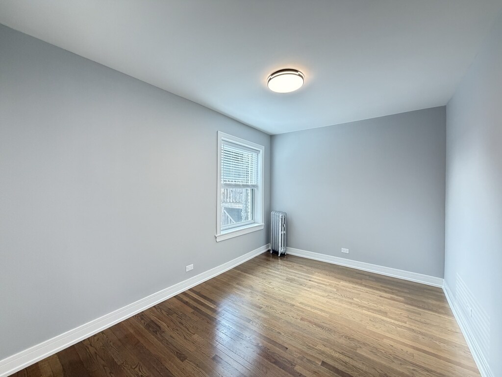Building Photo - 5454 N Paulina St