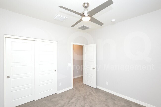 Building Photo - 367 E Kona Dr