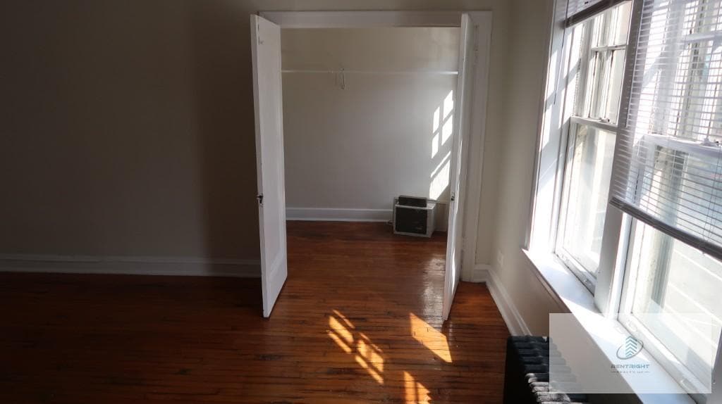 Building Photo - 4588 N Elston Ave