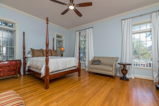 Building Photo - 313 S Forest Dune Dr