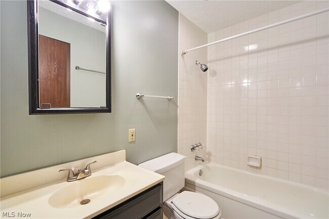 Building Photo - 939 Kirkwall Dr