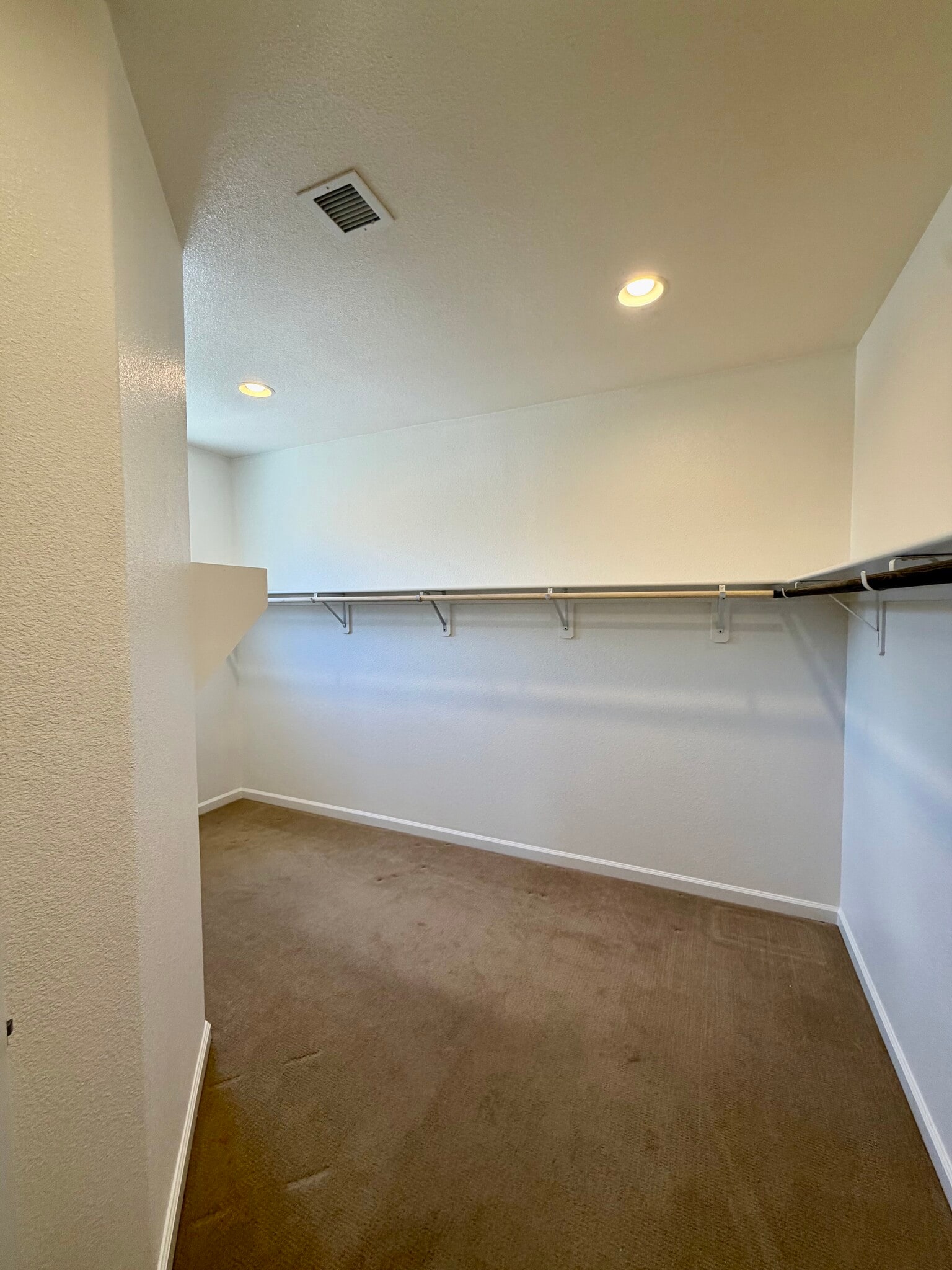 Building Photo - 2725 Bonfire Ln