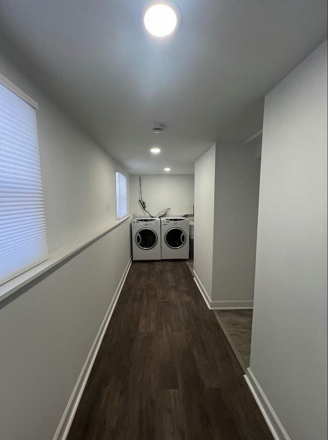 Building Photo - 20564 Elizabeth Ave