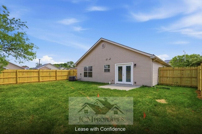 Building Photo - 2001 Polk Ln