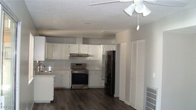 Building Photo - 5712 Stacey Ave