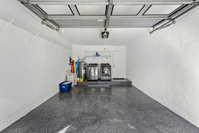 Building Photo - 5292 Buckhead Cir