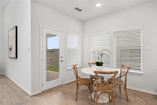 Building Photo - 8914 Milam Grove Dr