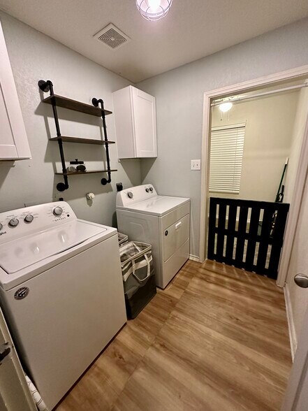 Building Photo - 5503 Harefield Dr