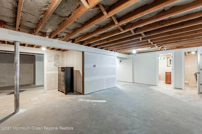 Building Photo - 16 Cypress Ave