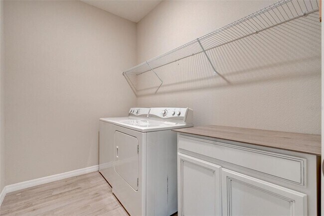 Building Photo - 413 Halter Dr