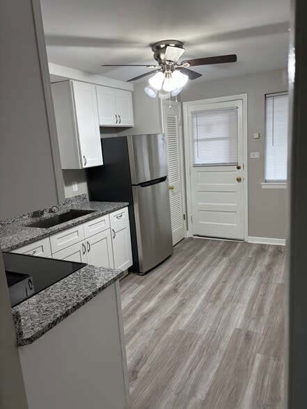 Kitchen view2 - 3049 N Harlem Ave