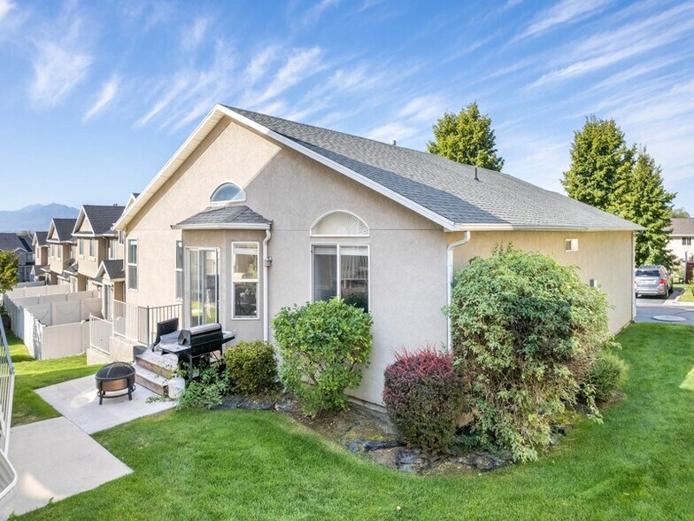Building Photo - 1135 S 1410 E
