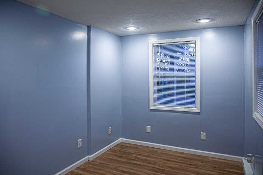 Bedroom - 1404 N Kankakee St