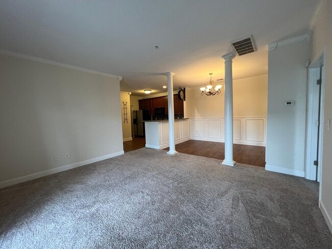 Building Photo - 2 bed 2 bath Lenox village condo