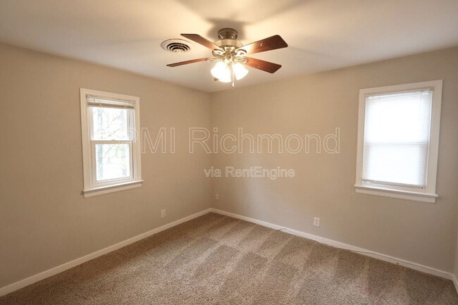 Building Photo - 401 Walton Park Rd