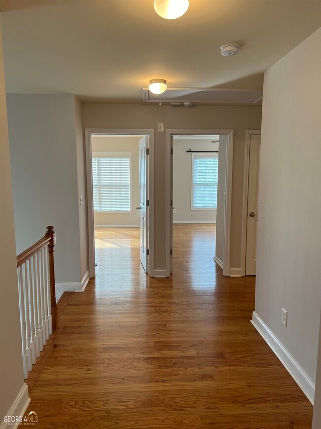 Building Photo - 1516 Bouvier Pl