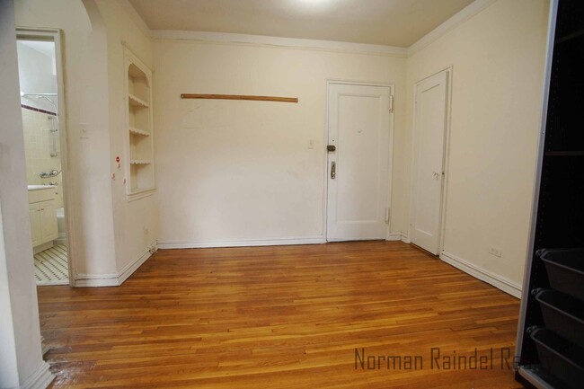 Building Photo - 1401 55th St