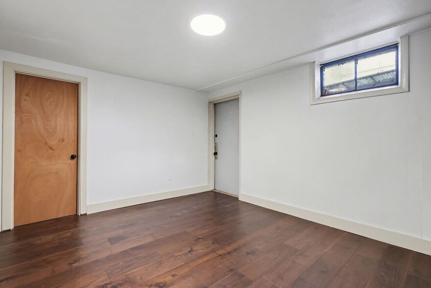 Building Photo - 2215 N Wahsatch Ave