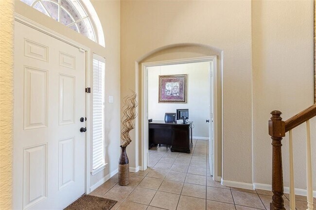 Building Photo - 18311 Red Oak Manor Ln