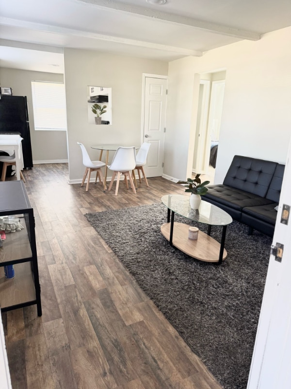 Building Photo - 201 Chandler Dr