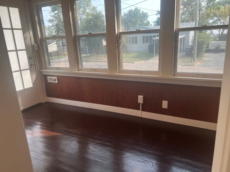 Building Photo - 1819 W Horne Ave